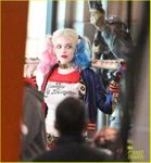 23044072_suicide-squad-cast-seen-in-cost