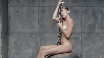 Miley Cyrus_Update-x2jt8hn41m.jpg