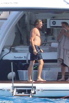 19536241_Leonardo-DiCaprio-Shirtless-Ton