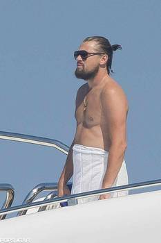 19536251_Leonardo-DiCaprio-Shirtless-Ton
