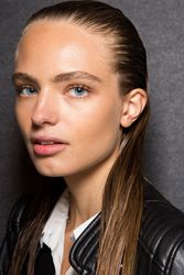 24151028_Dsquared2Spring2016BackstagesQ2
